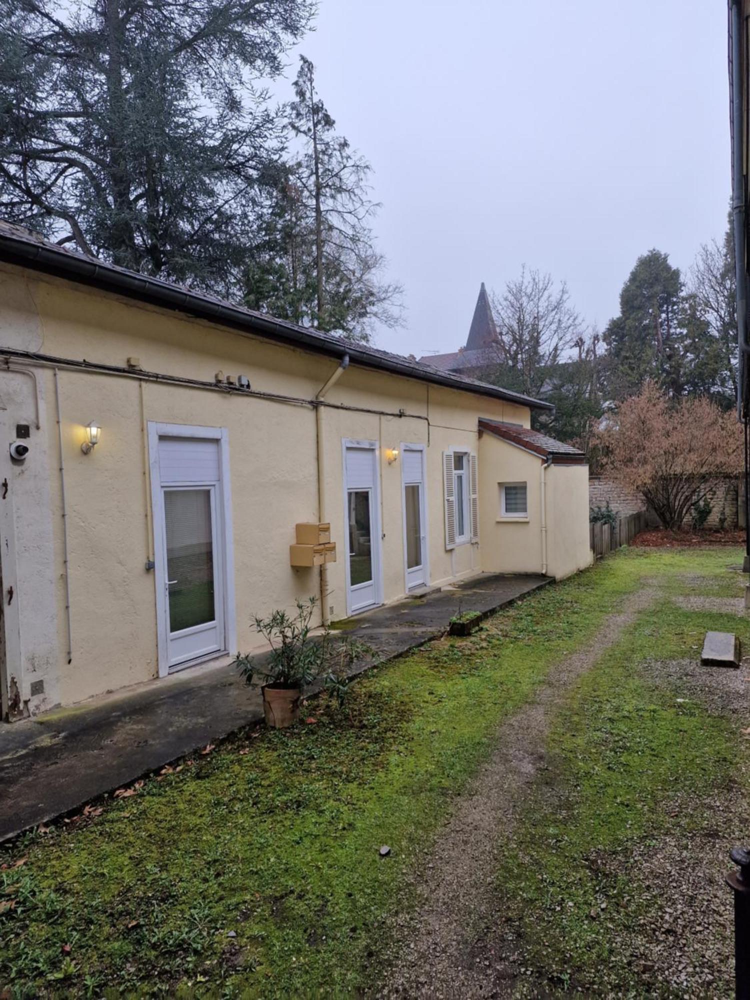 Appartement 2/4 Pers Le Cosy Lons-le-Saunier Ruang foto